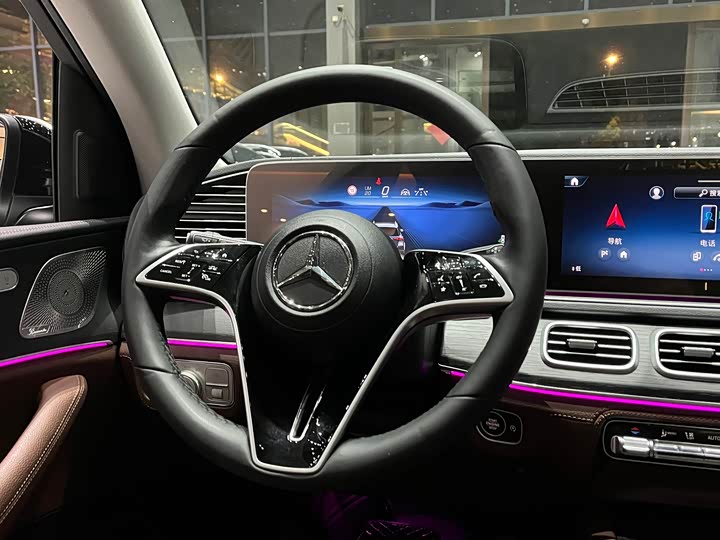 Mercedes-Benz GLE — фото 15