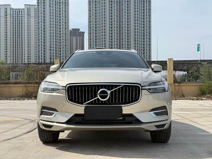 Volvo XC60 2021 T 5 4 WD — фото 2
