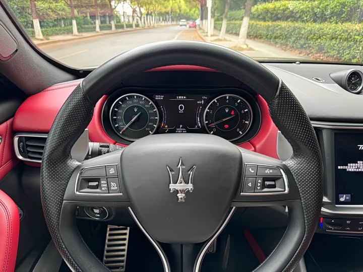 Maserati Levante 2022 3.0 T Modena — фото 11