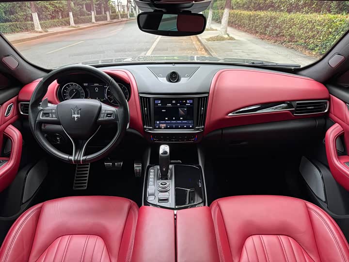 Maserati Levante 2022 3.0 T Modena — фото 17