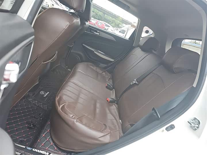 Changan CS35 2017 1.6 L MTLuxury — фото 17
