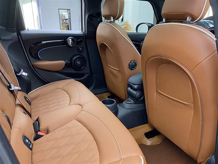 MINI Hatch — фото 12