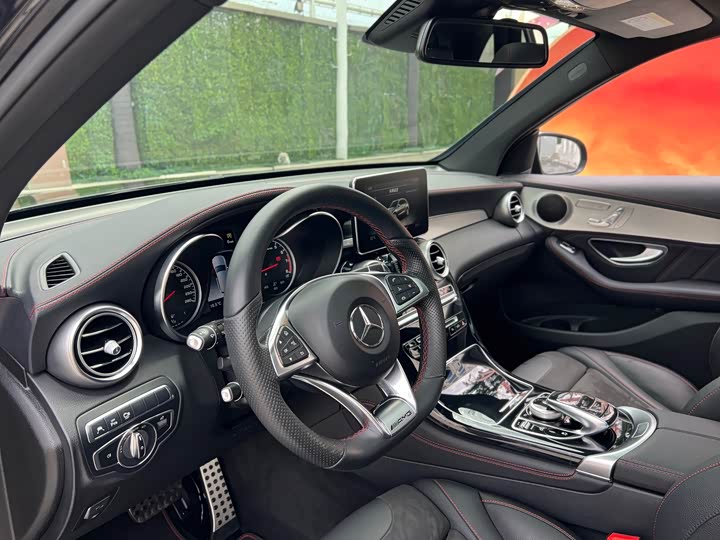 Mercedes-Benz GLC 2017 AMG GLC 43 4 MATIC — фото 9