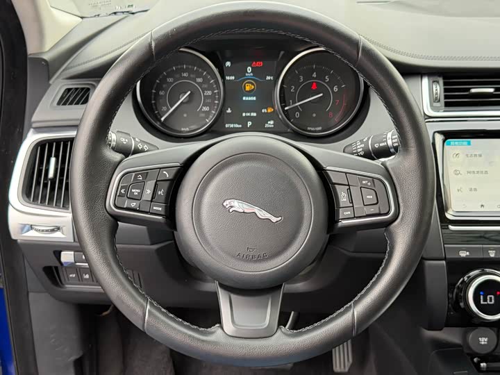 Jaguar E-PACE 2018 P 250 S V — фото 11