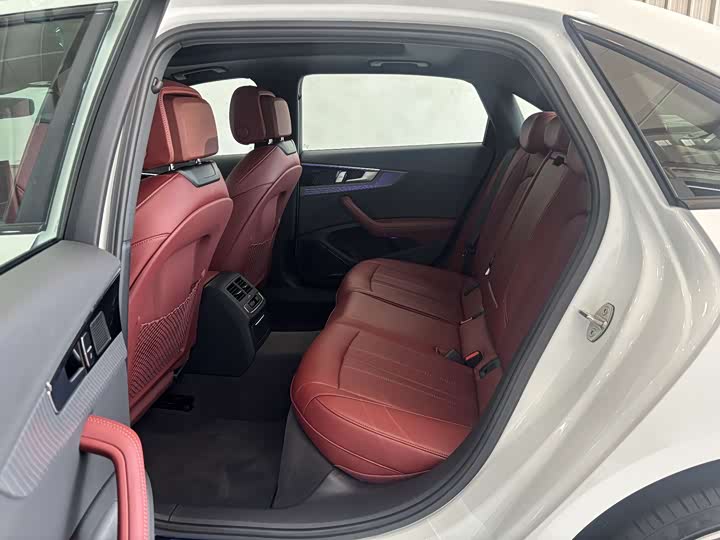 Audi A4L 2025 200 40 TFSI B&O — фото 24