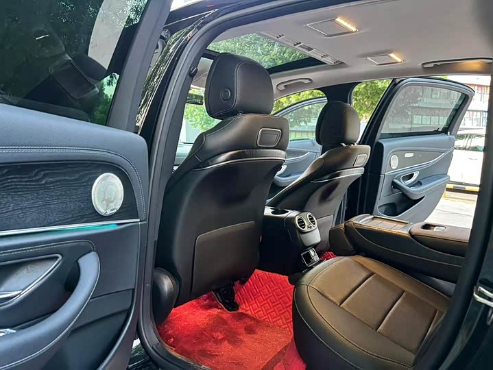 Mercedes-Benz E-Class 2019 E 200 L Sport — фото 6
