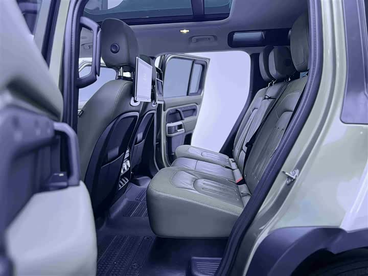 Land Rover Defender — фото 15
