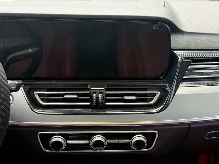 Hongqi HS5 2023 2.0 T Pro — фото 11