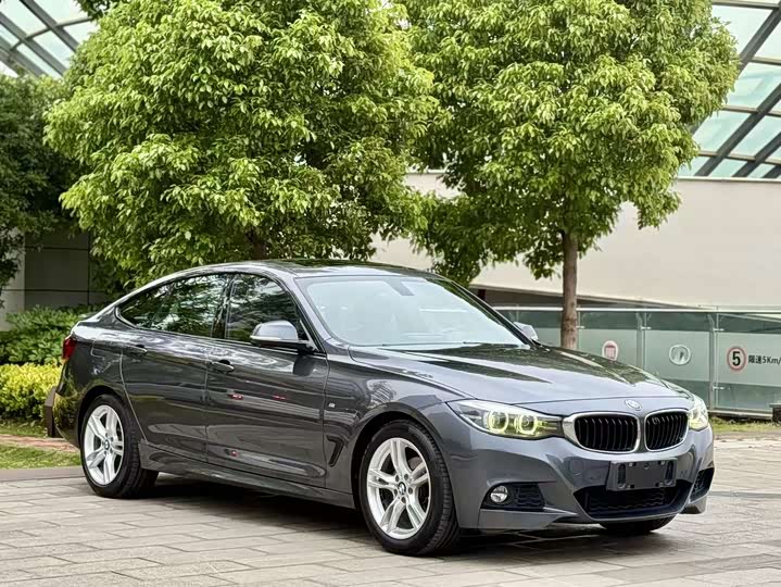 BMW 3-Series 2019 320i MSport — фото 3