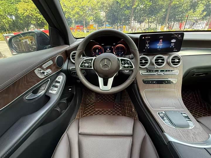 Mercedes-Benz GLC 2020 GLC 300 L 4 MATIC Luxury — фото 19