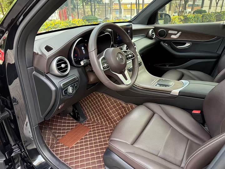 Mercedes-Benz GLC 2020 GLC 300 L 4 MATIC Luxury — фото 6
