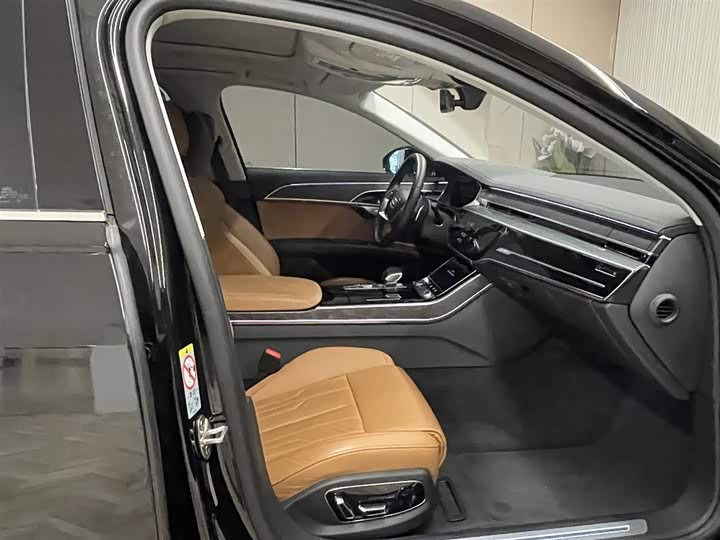 Audi A8 2023 A 8 L 45 TFSI quattro Luxury — фото 17