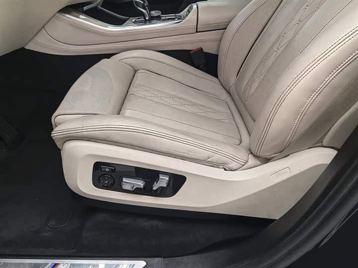 BMW X5 2019 x Drive 40i M — фото 20