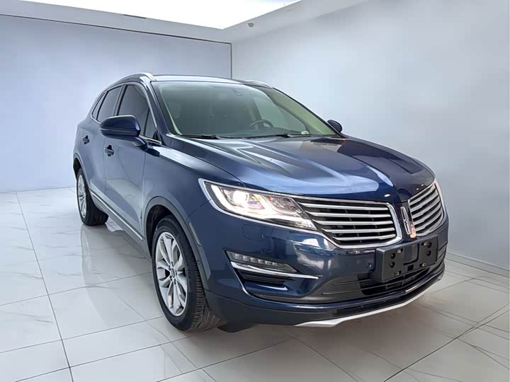 Lincoln MKC 2017 2.0 T 4 WD — фото 3
