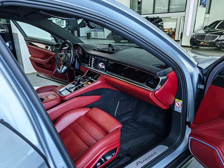 Porsche Panamera 2019 Panamera 2.9 T — фото 13