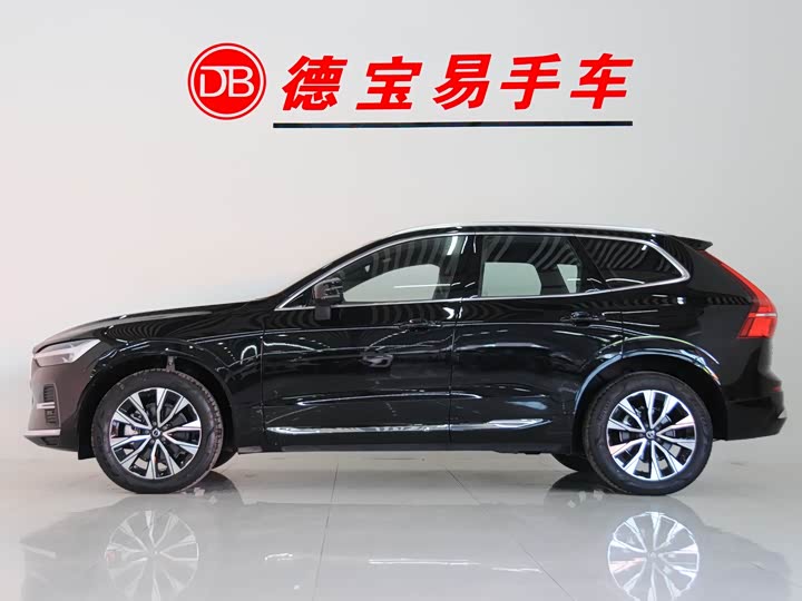Volvo XC60 2025 B 5 4 WD — фото 3