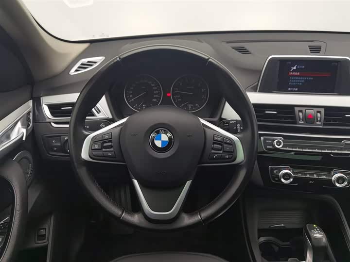 BMW X1 2018 s Drive 20 Li Leading — фото 11