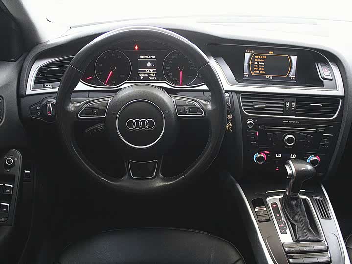 Audi A4L 2015 45 TFSI quattro Sport — фото 8