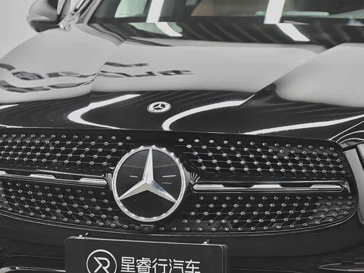 Mercedes-Benz GLC 2023 GLC 260 4 MATIC SUV — фото 11