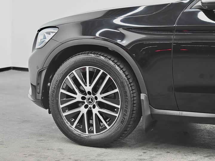 Mercedes-Benz GLC 2023 GLC 260 4 MATIC SUV — фото 20