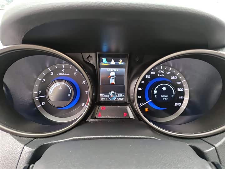 Changan CS75 2016 2.0 L MTLuxury V — фото 8