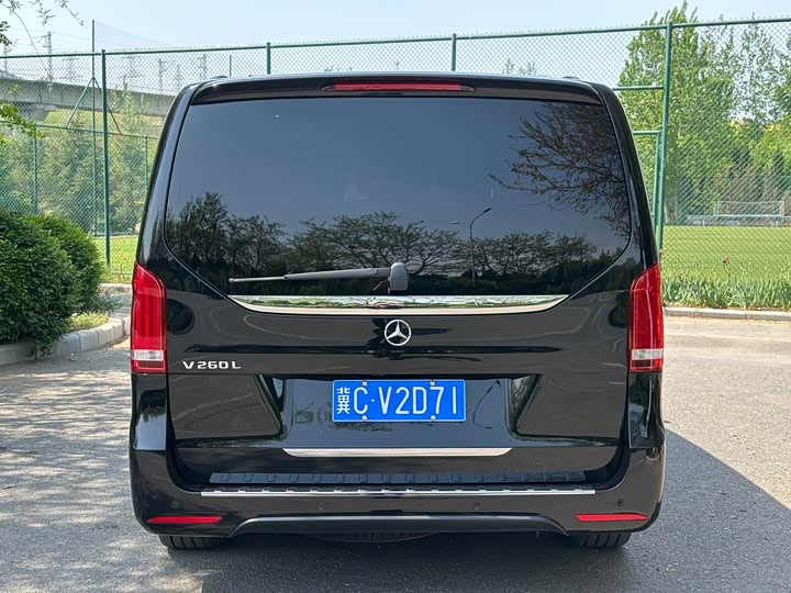 Mercedes-Benz V-Class 2022 V 260 L — фото 42