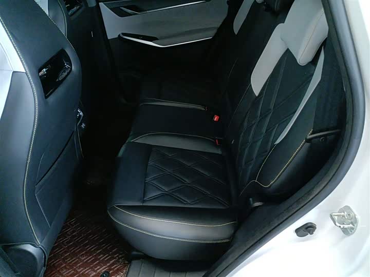 Changan CS75 PLUS 2023 2.0 T ATPremium — фото 13