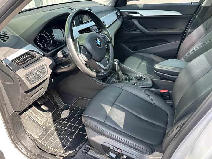 BMW X1 2019 s Drive 18 Li — фото 10