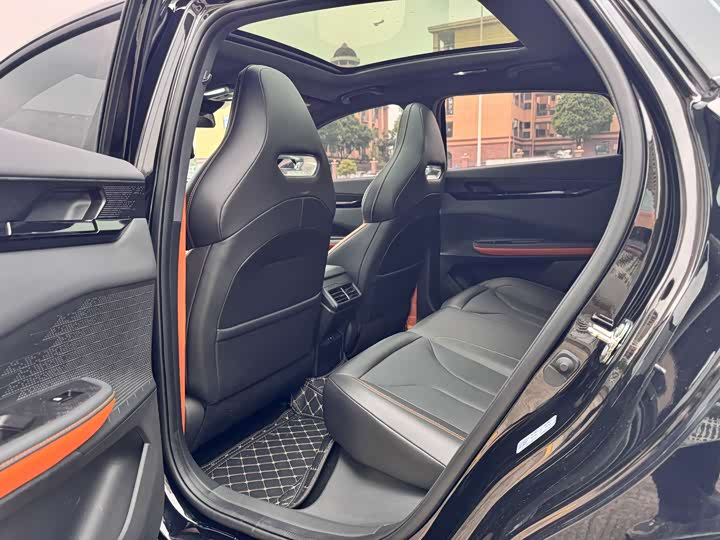 Changan UNI-V 2023 1.5 T Premium — фото 19