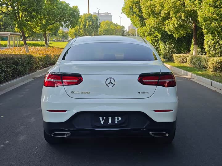 Mercedes-Benz GLC 2017 GLC 200 4 MATIC SUV — фото 5