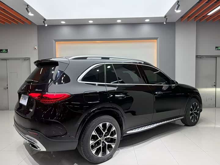 Mercedes-Benz GLC 2024 GLC 260 L 4 MATIC Luxury 5 — фото 4