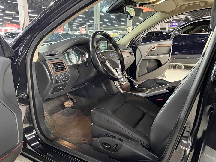 Volvo S80L 2015 2.0 T 5 — фото 7