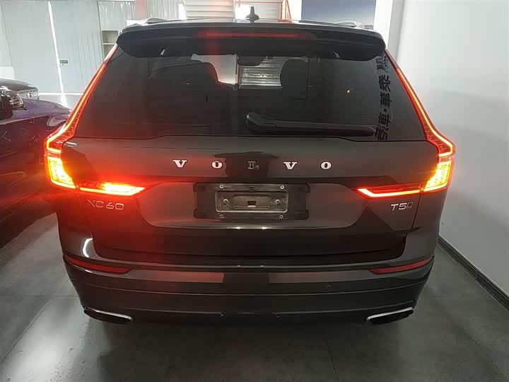 Volvo XC60 2019 T 5 4 WD VI — фото 4