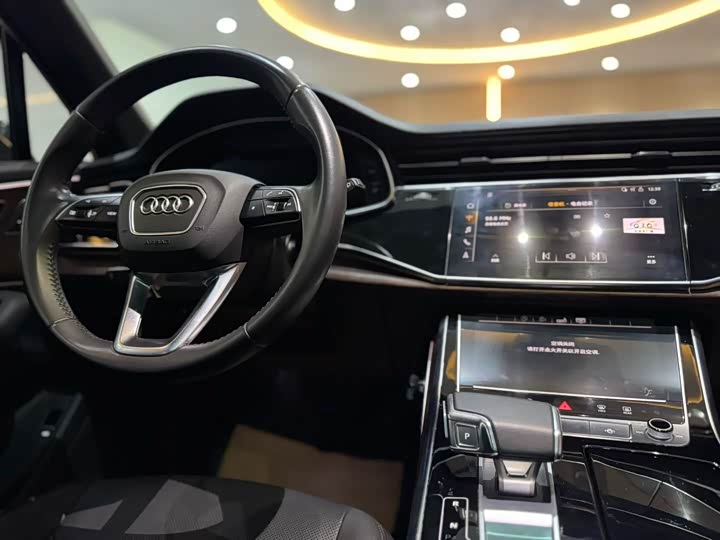 Audi Q7 2020 55 TFSI quattro — фото 4