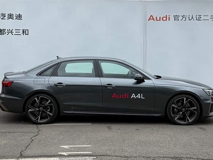 Audi A4L 2024 40 TFSI quattro RS — фото 3