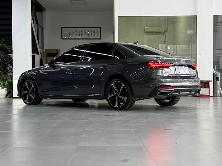 Audi A4L 2024 40 TFSI — фото 4