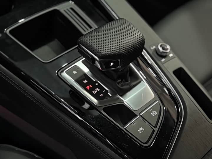 Audi A4L 2024 40 TFSI — фото 7