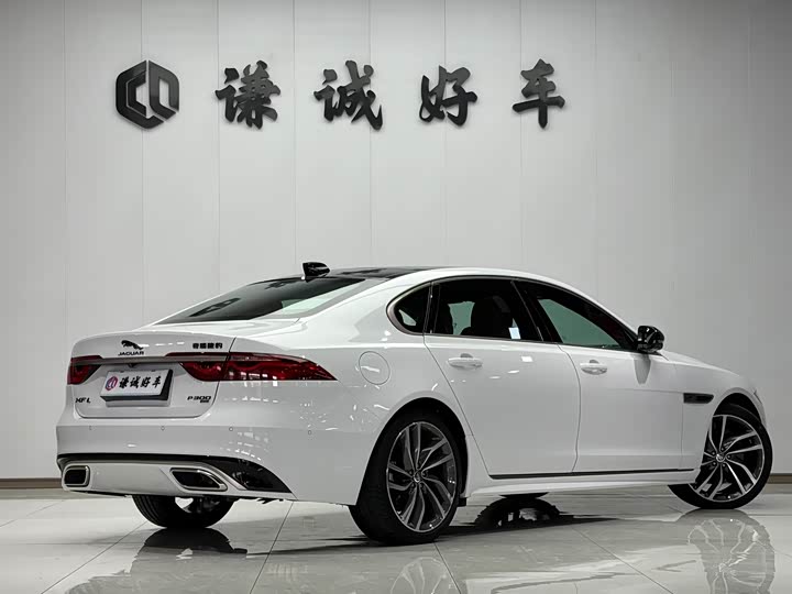 Jaguar XFL 2024 2.0 T P 300 4 WD — фото 5