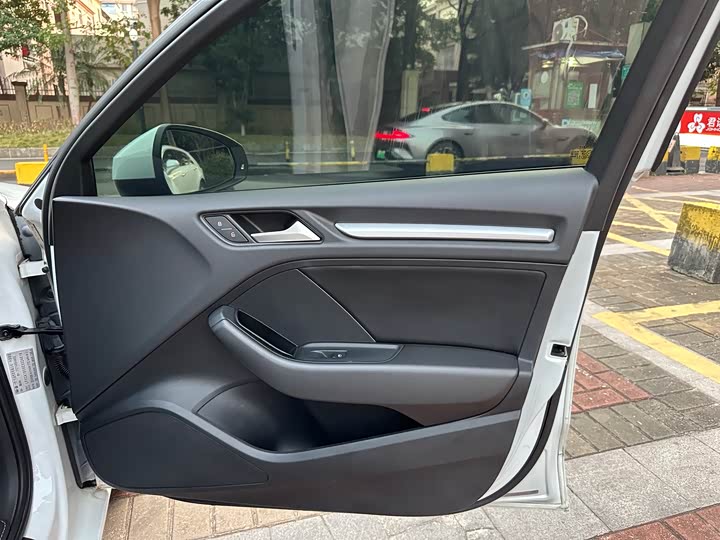 Audi A3 2015 Limousine 35 TFSI MT — фото 25