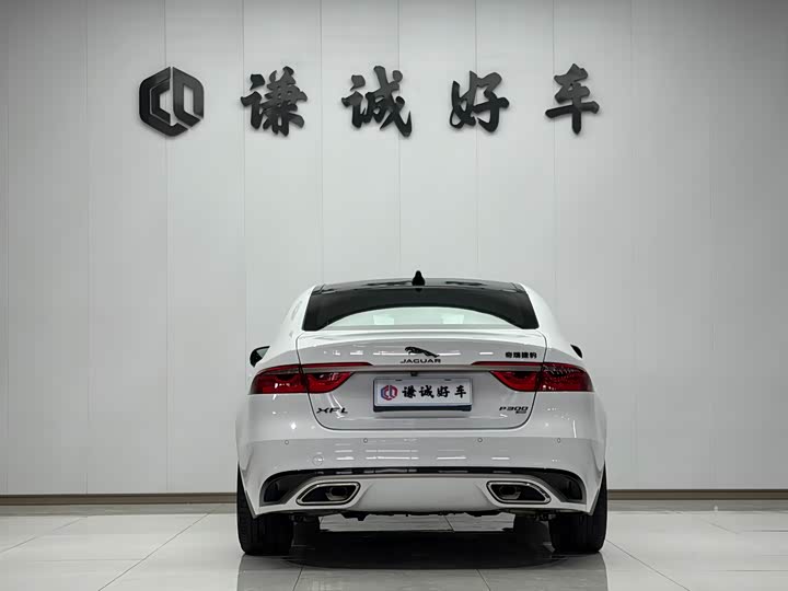Jaguar XFL 2024 2.0 T P 300 4 WD — фото 7