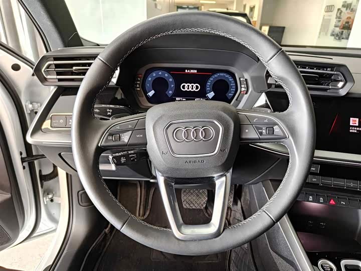 Audi A3 2026 A 3 L Limousine 35 TFSI — фото 9
