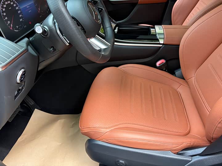Mercedes-Benz GLC 2023 GLC 260 L 4 MATIC Luxury 7 — фото 6