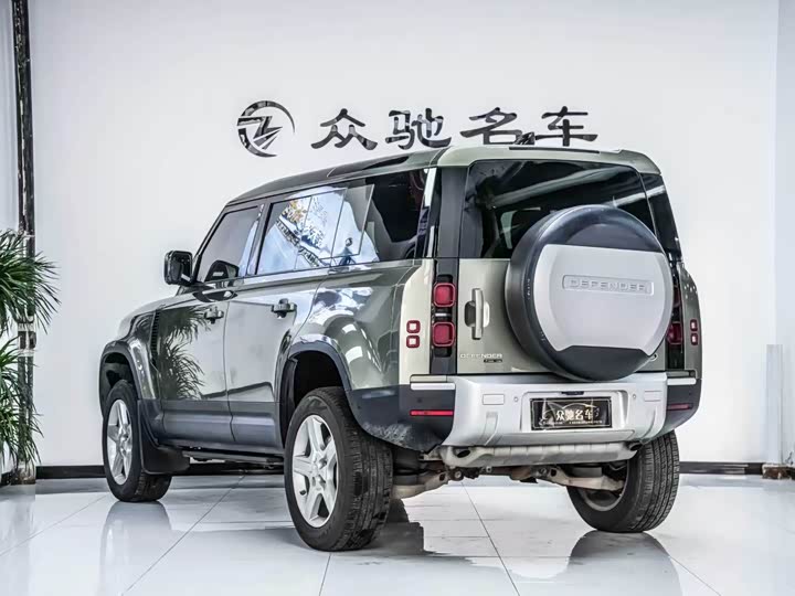 Land Rover Defender — фото 12