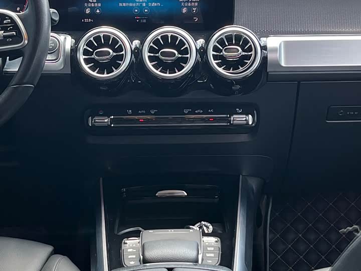 Mercedes-Benz GLB рестайлинг GLB 200 динамик — фото 13
