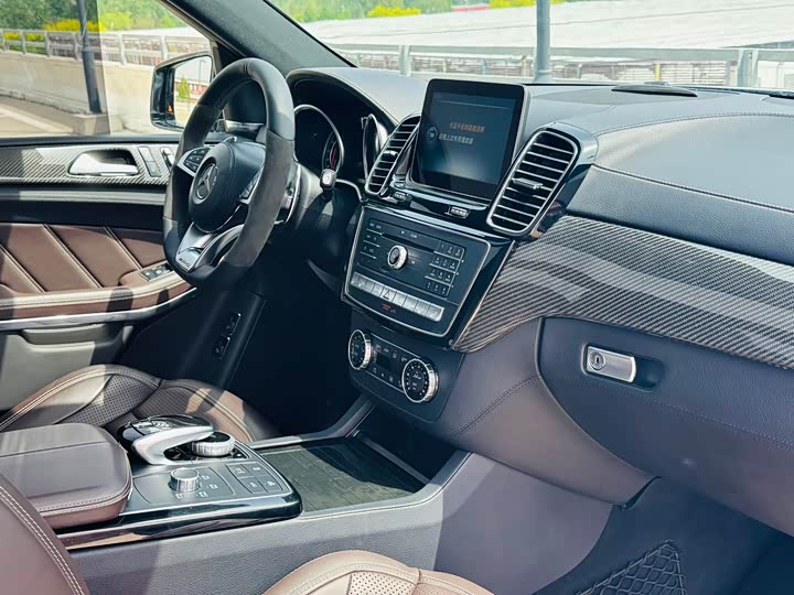 Mercedes-Benz GLS 2016 AMG GLS 63 4 MATIC — фото 27