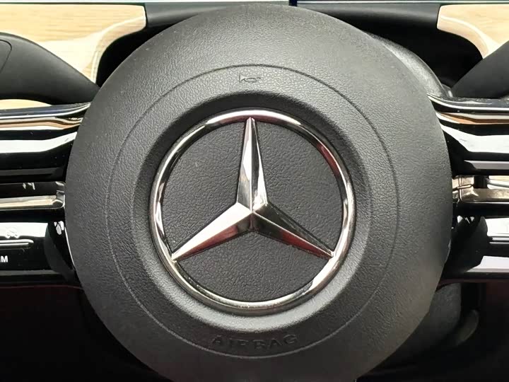 Mercedes-Benz E-Class 2021 E 300 — фото 14