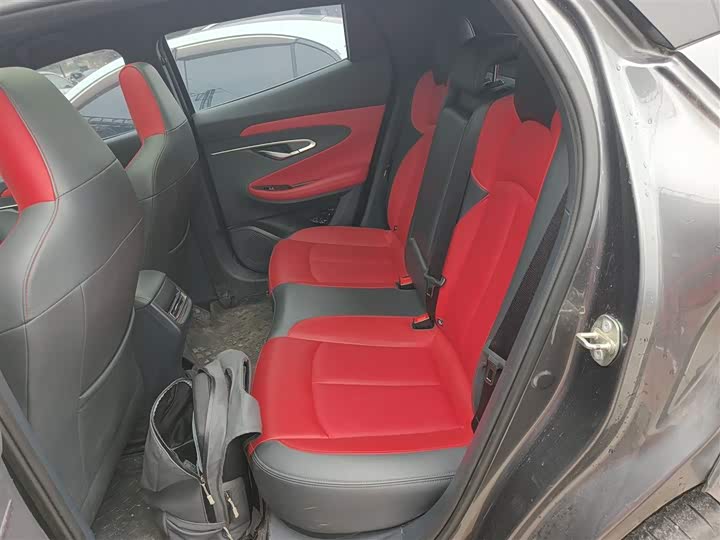 Changan UNI-T 2020 1.5 T Premium — фото 12