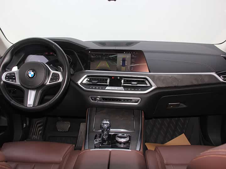 BMW X5 2019 x Drive 40i M — фото 18
