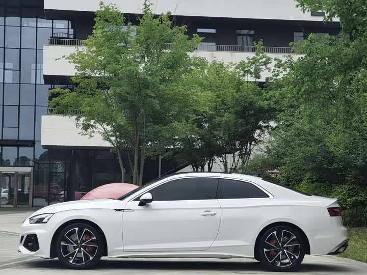 Audi A5 2023 Coupe 40 TFSI — фото 4