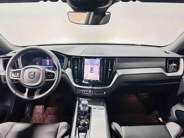 Volvo XC60 Hybrid 2025 Hybrid 4 WD — фото 12